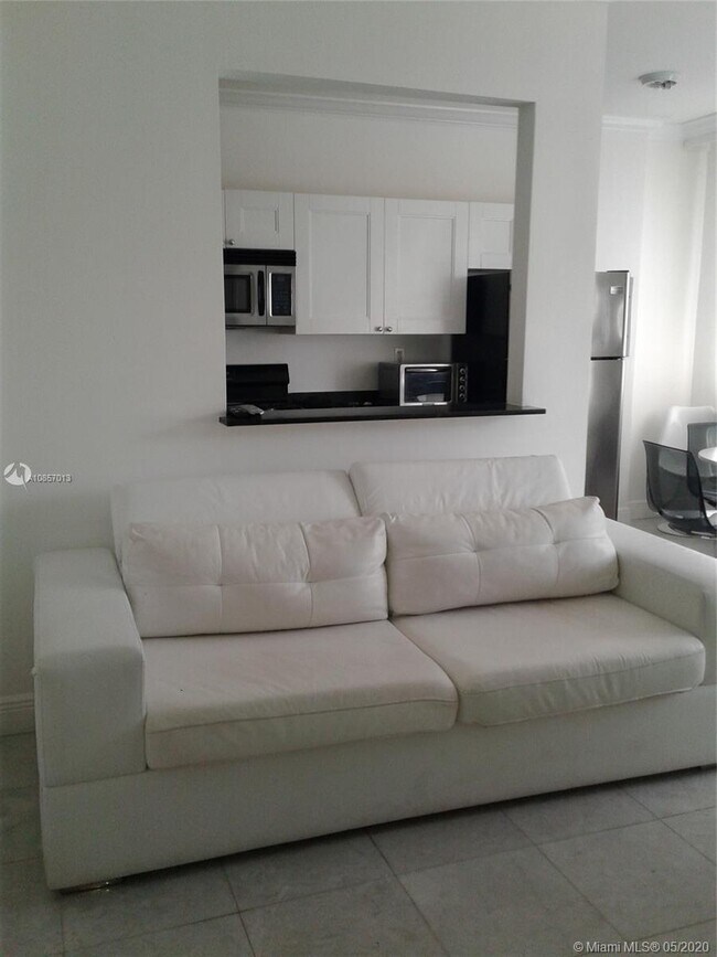 Building Photo - 1619  Lenox Ave 20 Miami Beach Fl 33139