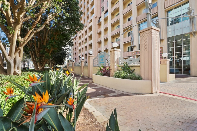 Foto del edificio - 488 E Ocean Blvd