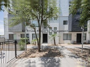 Building Photo - 7821 N 21st Ave