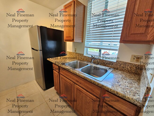Foto del edificio - 2 Bed 1 Bath, One parking Condo Hoomaka Vi...