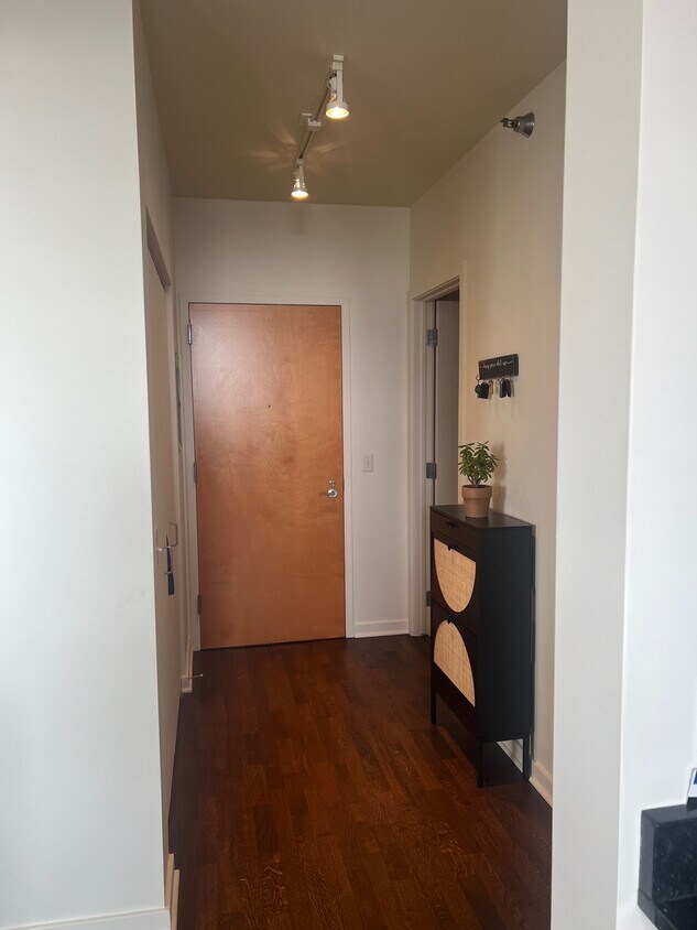 Primary Photo - 330 W Grand Ave