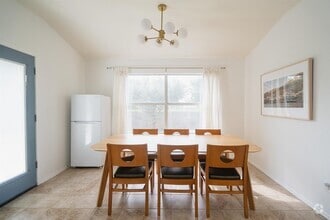 Building Photo - 15821 Cadoz Dr
