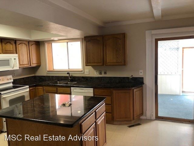 Building Photo - 3 br, 2.5 bath House - 6787 S. Race St.
