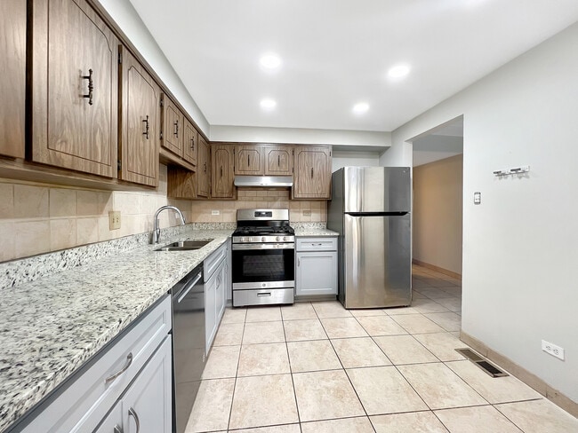 Foto del edificio - 10702 Keating Ave