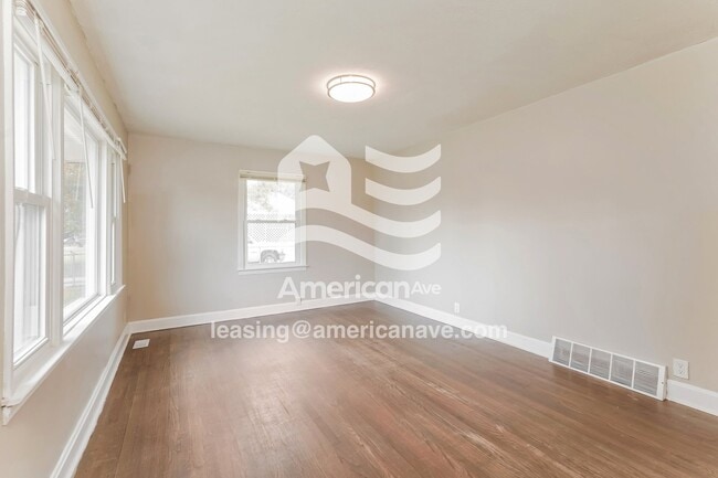 Building Photo - 3410 Westmont Dr