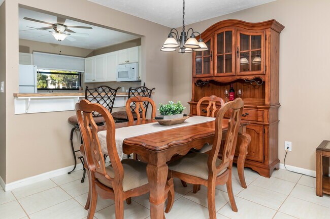 Foto del edificio - 1290 SE Parkview Pl