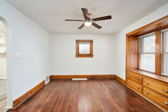 Building Photo - Beautiful Firestone Park Home