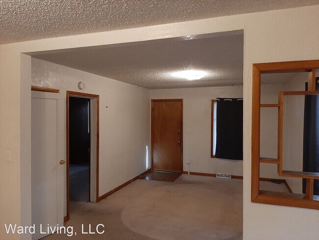 Building Photo - 2 br, 1 bath House - 726 East 5th Street