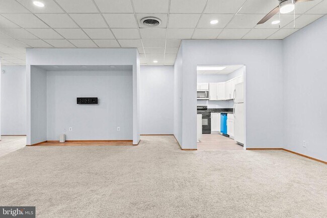 Foto del edificio - 26 E Mt Pleasant Ave