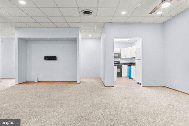 Building Photo - 26 E Mt Pleasant Ave