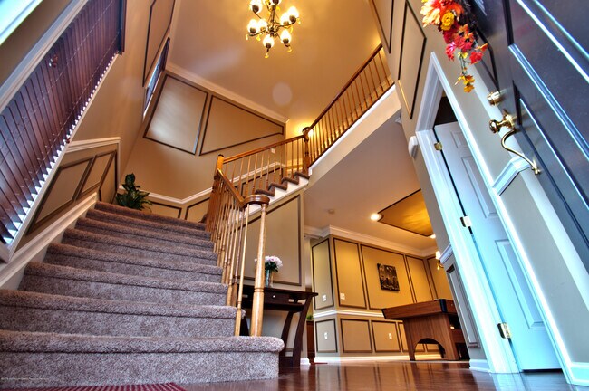 Building Photo - 24 Hummingbird Dr