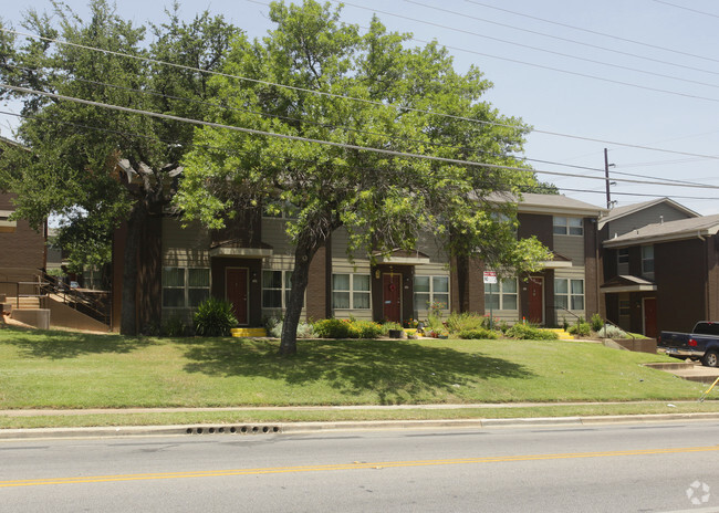 Building Photo - Marshall Apartments