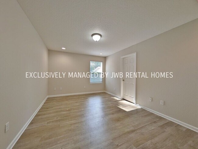 Building Photo - 928 Saratoga Blvd