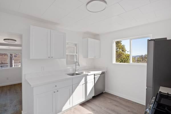 Building Photo - 3456 La Mirada Dr