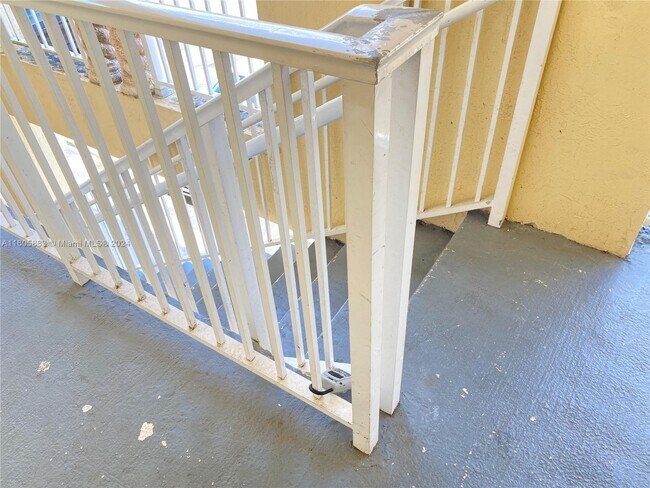 Foto del edificio - 1658 SE 28th Ct