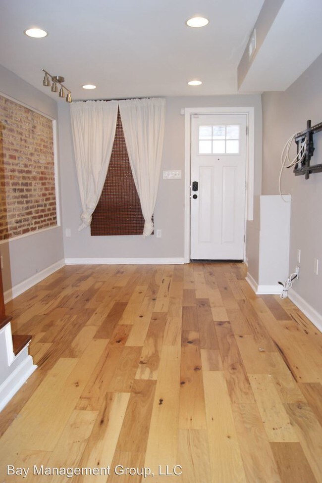 Building Photo - 2 br, 1.5 bath House - 222 S. Durham St.