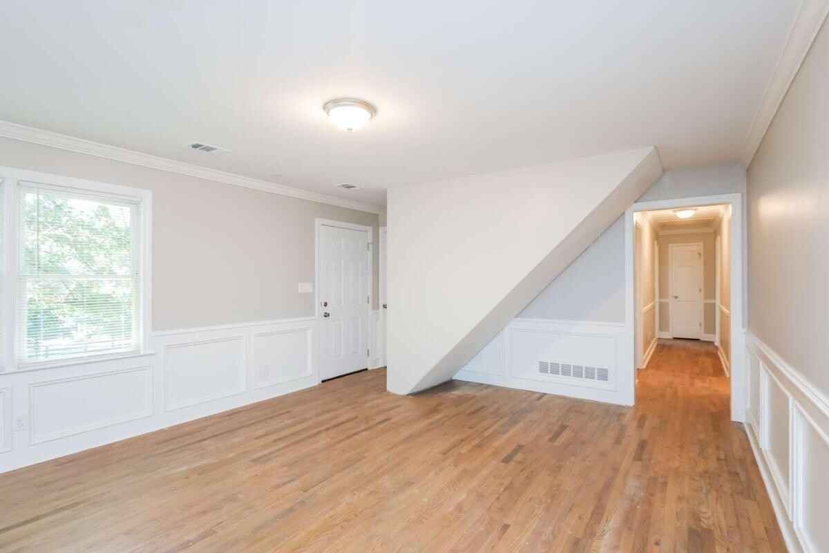 Primary Photo - 4490 Sewell Rd