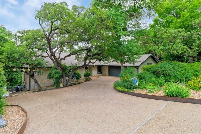 Foto del edificio - 3801 Laurel Ledge Ln