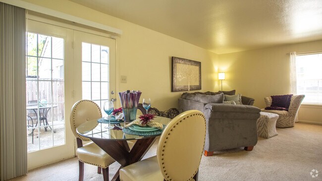 2BR,1.5BA,- 1121SF - The Townes At Jones Run