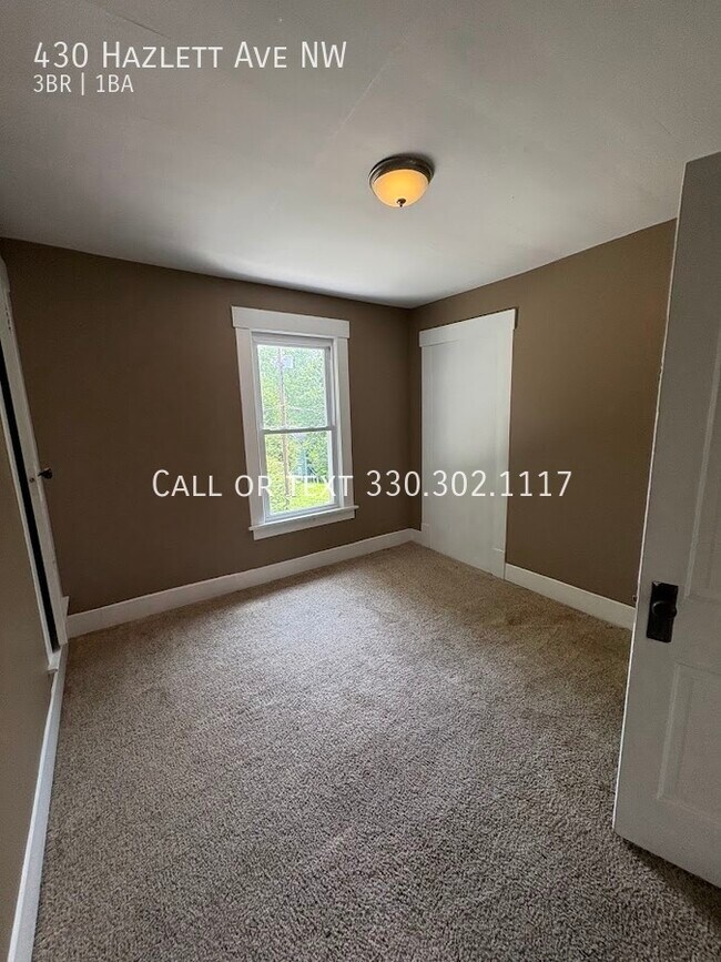 Foto del edificio - 430 Hazlett Ave NW