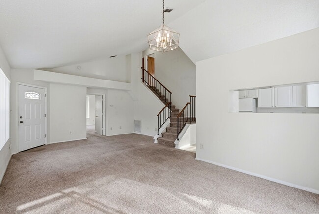 Building Photo - 2542 Davenport Cir