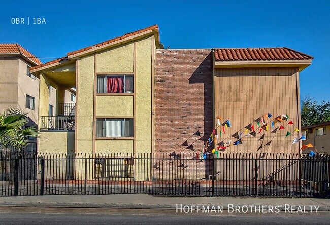 Foto del edificio - 6546 Sepulveda Blvd