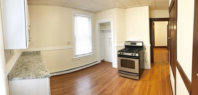 Foto del edificio - 212 Lexington St