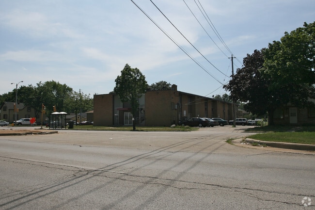 Building Photo - Sherman Homes