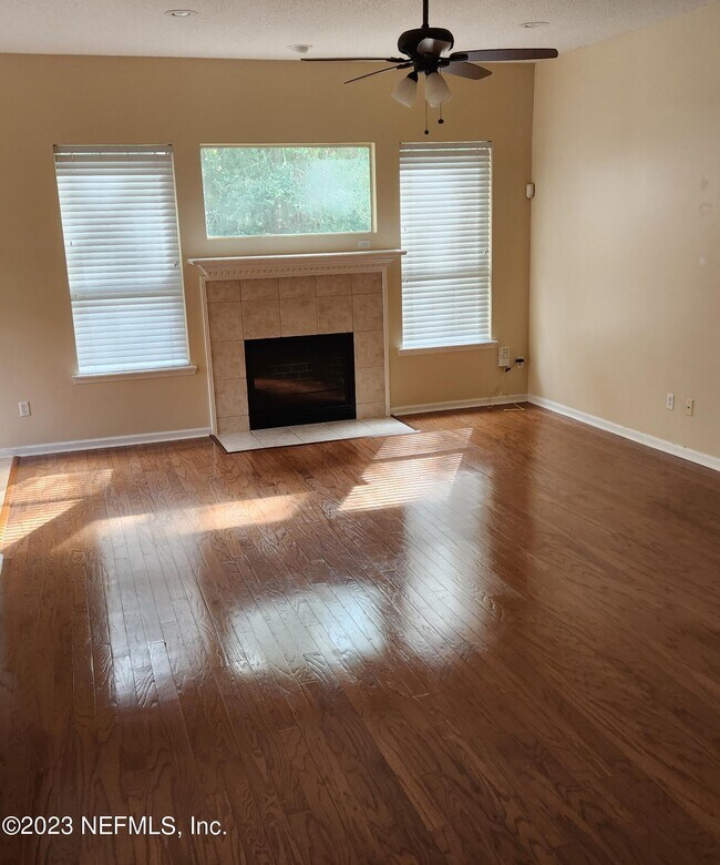 Building Photo - 2179 Trailwood Dr