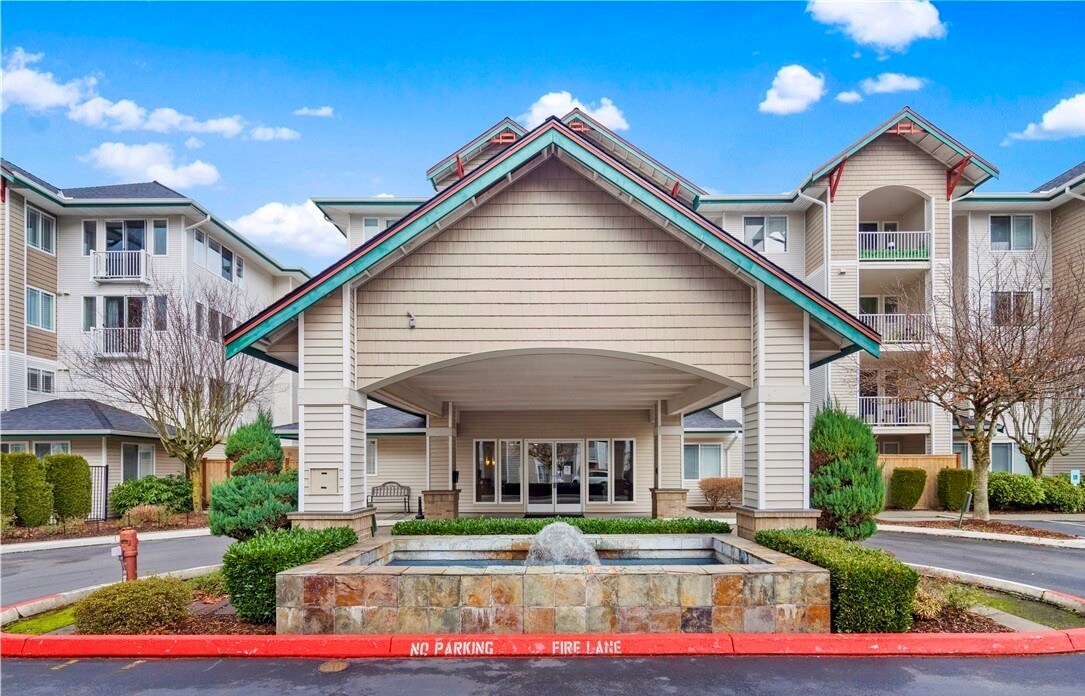 13301 SE 79th Plz Unit C308, Newcastle, WA 98059 Condo for Rent in