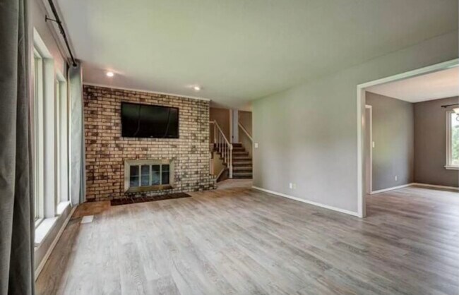Building Photo - 2640 Hummingbird Ln