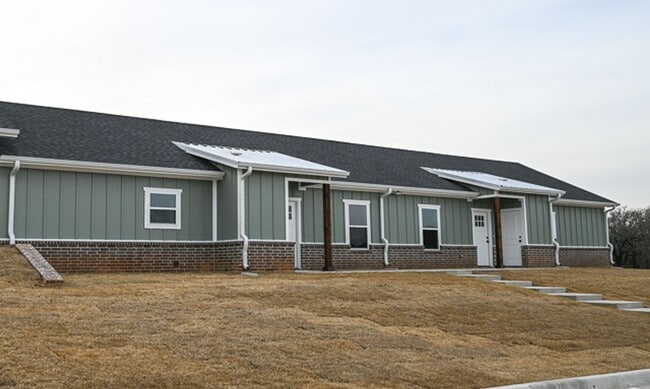 Building Photo - 1340-1340 Co Rd 2175