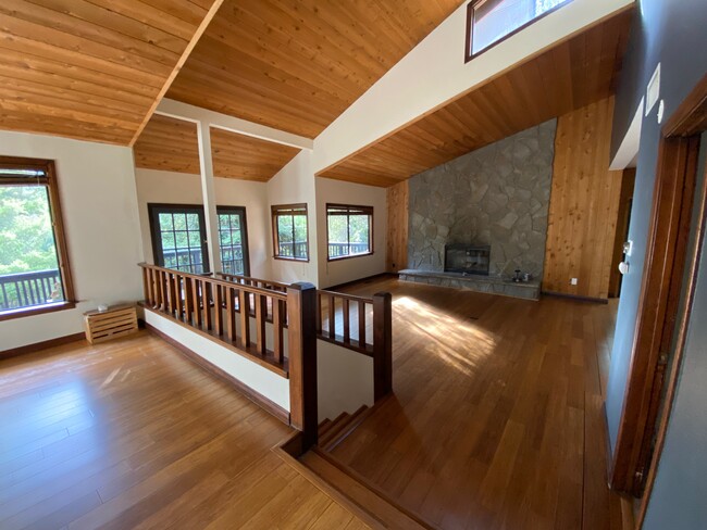 Living/Dining Room Area - 178 Muerdago Rd