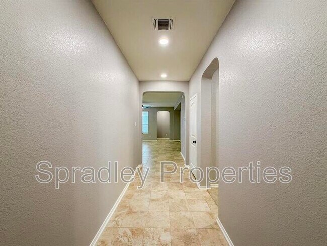 Building Photo - 9118 Lonesome Oak Drive