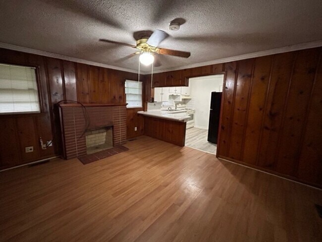 Foto del edificio - 1200 Meadow DR NW