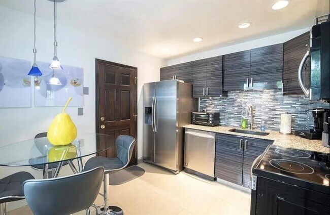 Foto del edificio - 1473 NW 10th St