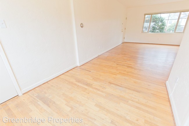 Foto del edificio - 4110 SE Morrison St