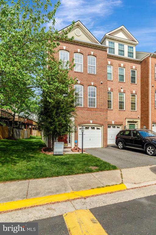 Primary Photo - 13051 Park Crescent Cir