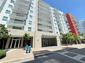 Building Photo - 7661 NW 107th Ave