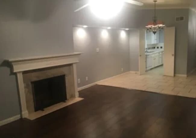 Building Photo - 7942 Habersham Ln