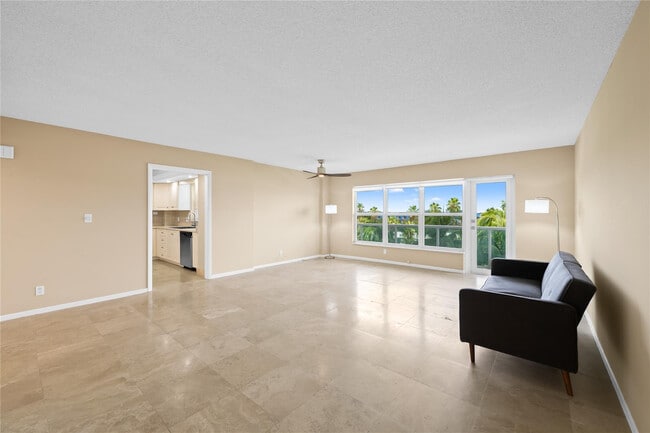 Building Photo - 3900 Galt Ocean Dr