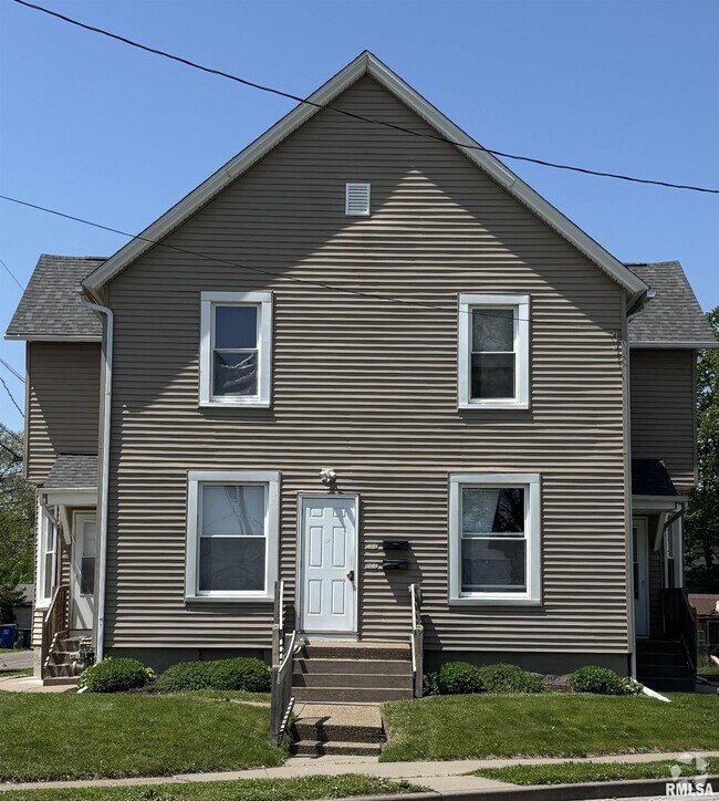 Building Photo - 118 N Pine St