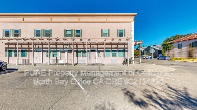 Building Photo - 154 Railroad Ave