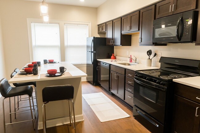 Foto del edificio - Hessler 113 Townhomes