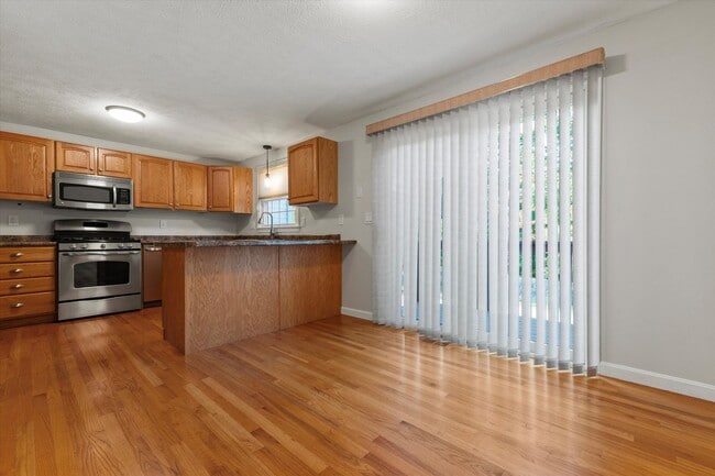 Building Photo - 6 Lochmere Ln