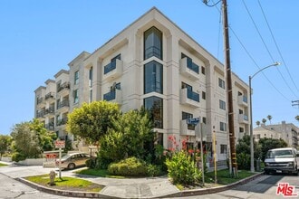 Building Photo - 8558 Chalmers Dr