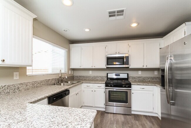 Building Photo - 10252 Nolinas St