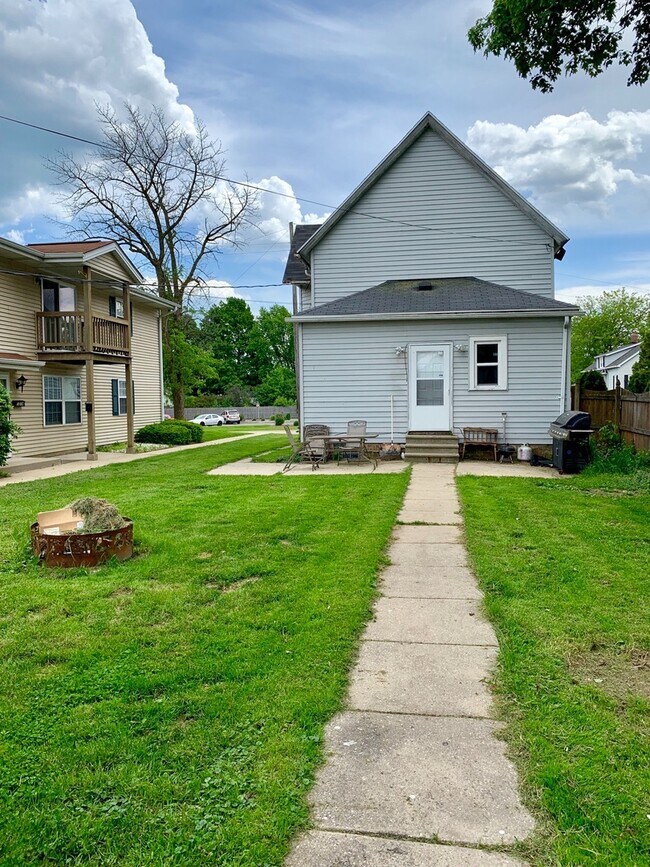 Foto del edificio - 1216 Marquette Avenue-Duplex