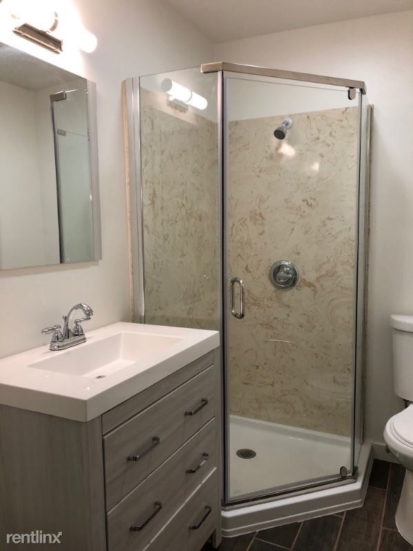 Building Photo - 1750 Mission St