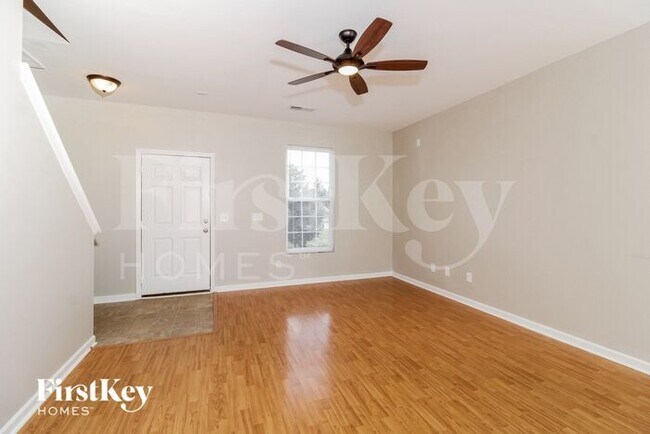 Foto del edificio - 3503 Throughbrook Ct